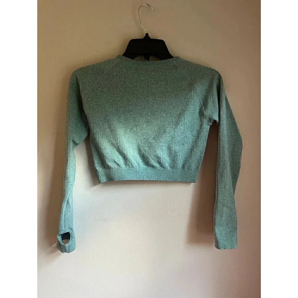 workout compression crop top color Green from Amazon  size Medium - Picture 3 of 4